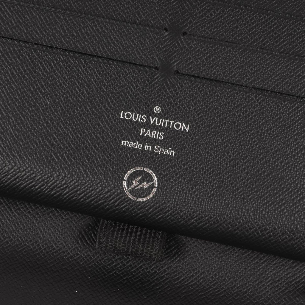 Louis Vuitton Zippy Wallet  Canvas Wallet  ()