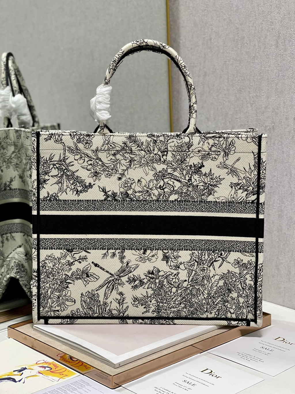 GLAMI Large Book Tote Blue Toile de Jouy GlamIowers Embroidery, Blue/Beige, For Women WomenÃ¢â‚¬â„¢s Handbags, Shoulder Bags, 42cm CD M1286ZTQW_M808