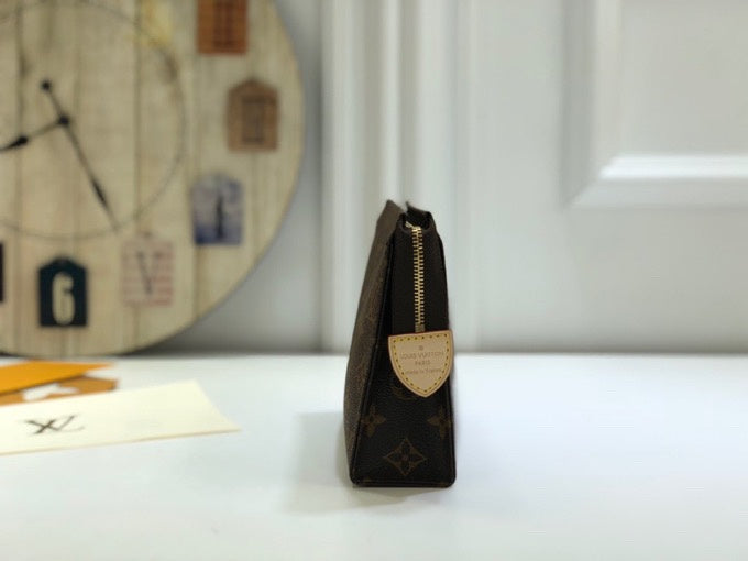 LOV2 Bags - Luxurious Bags  1917