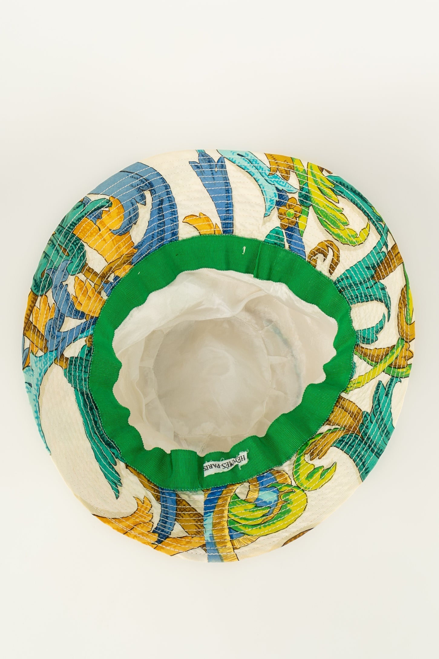 Chapeau en soie HermÃƒÆ’Ã‚Â¨s