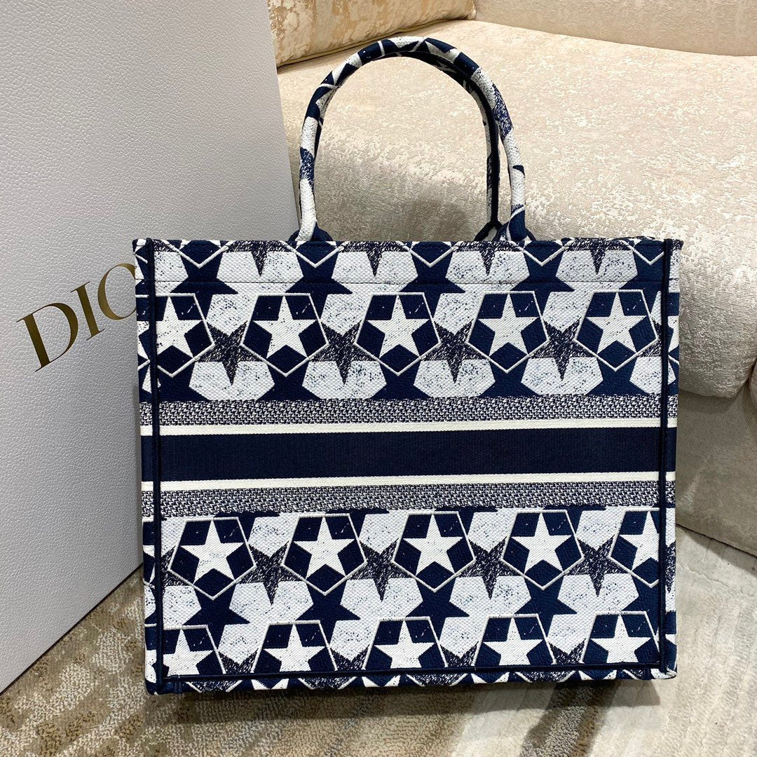 GLAMI Large Book Tote Blue and White Ãƒâ€°toile Embroidery, Blue/White, For Women WomenÃ¢â‚¬â„¢s Handbags, 41cm CD M1286ZTQX_M928