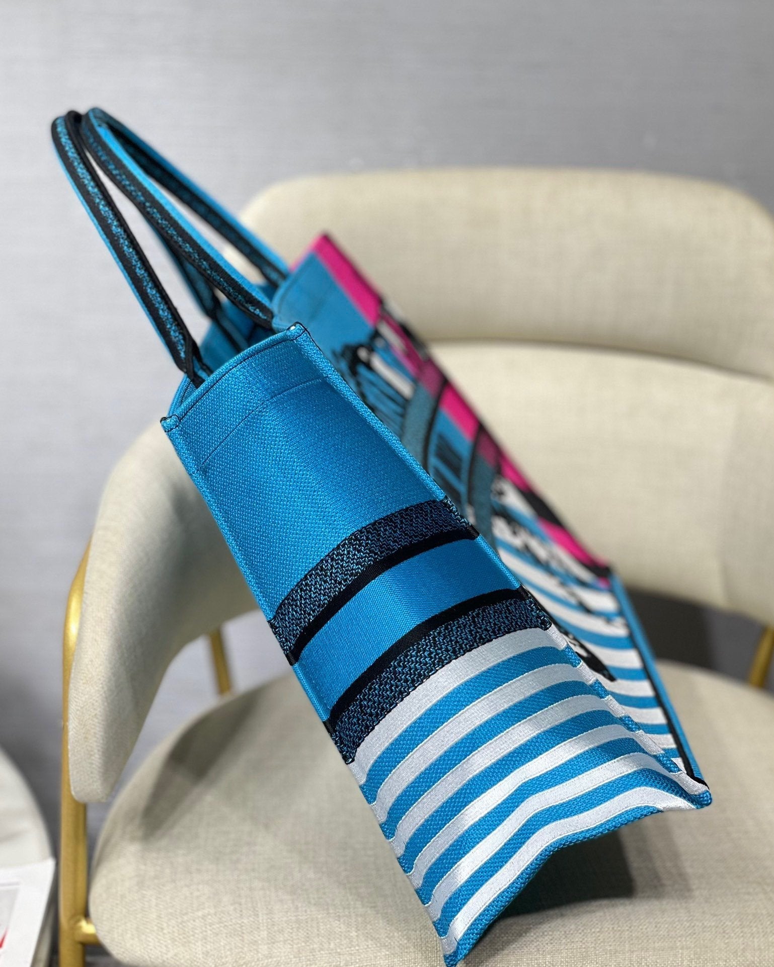 GLAMI Large Book Tote Blue And Pink, For Women, WomenÃ¢â‚¬â„¢s Handbags 16.5in/42cm CD