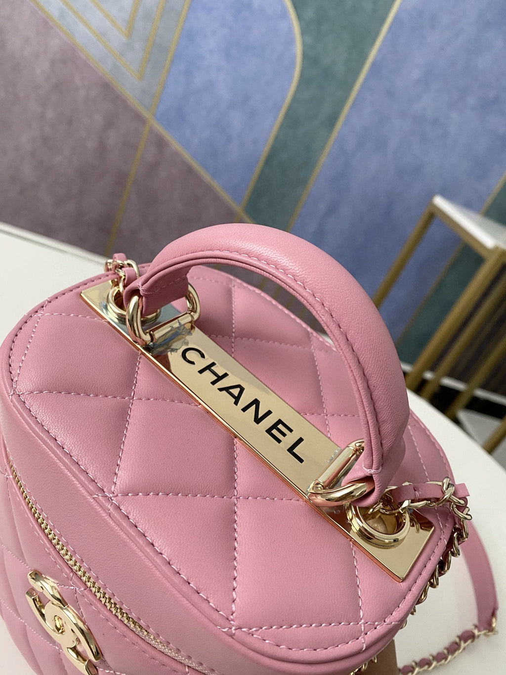 CHLVanity Case Gold Hardware PiNike For Women, Women’s Handbags, Shoulder Bags 9.4in/24cm