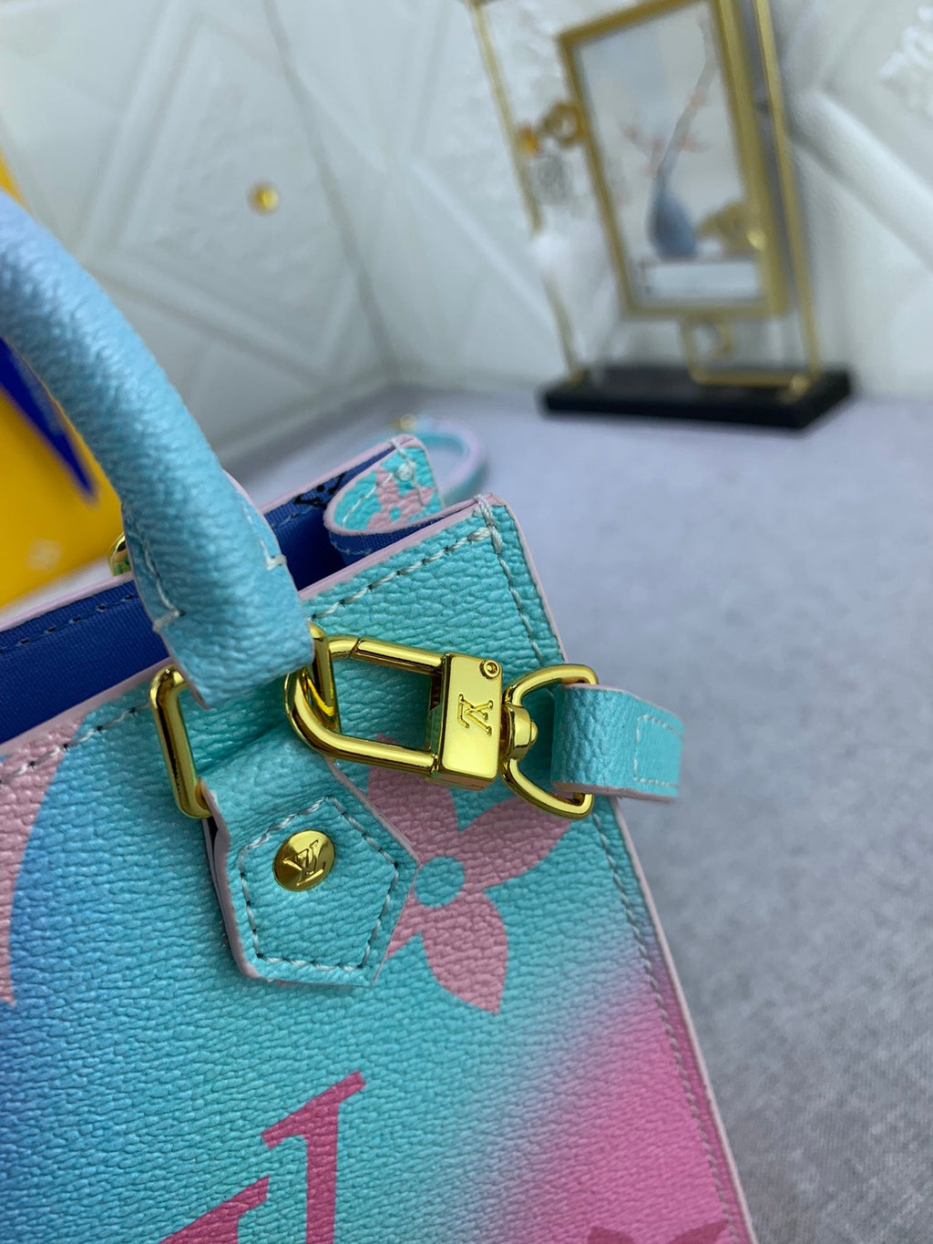 EN - Luxury Bags LUV 824