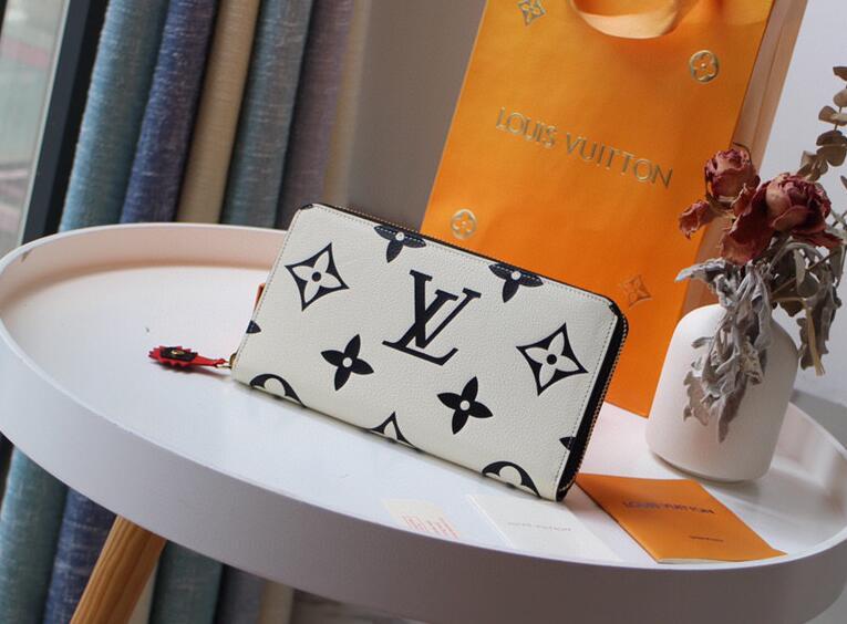 SAMC - Mix Wallets - 015