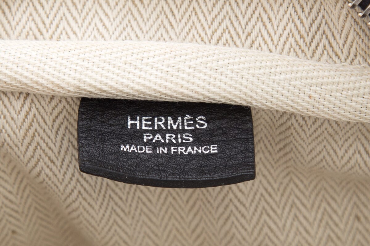 HermÃƒÆ’Ã‚Â¨s Victoria Black Togo Leather Handbag