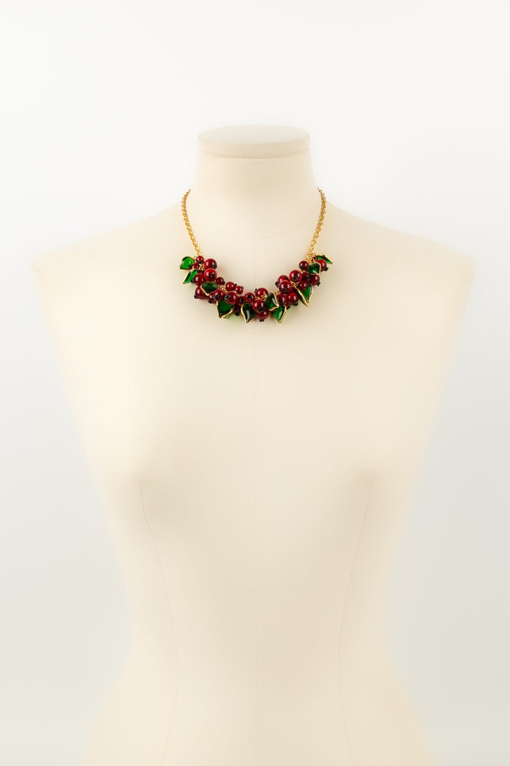 Collier Augustine