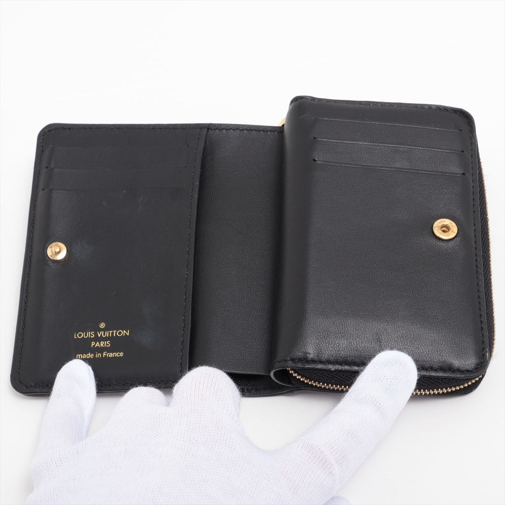 Louis Vuitton Monogram Embos Portefolio M81599