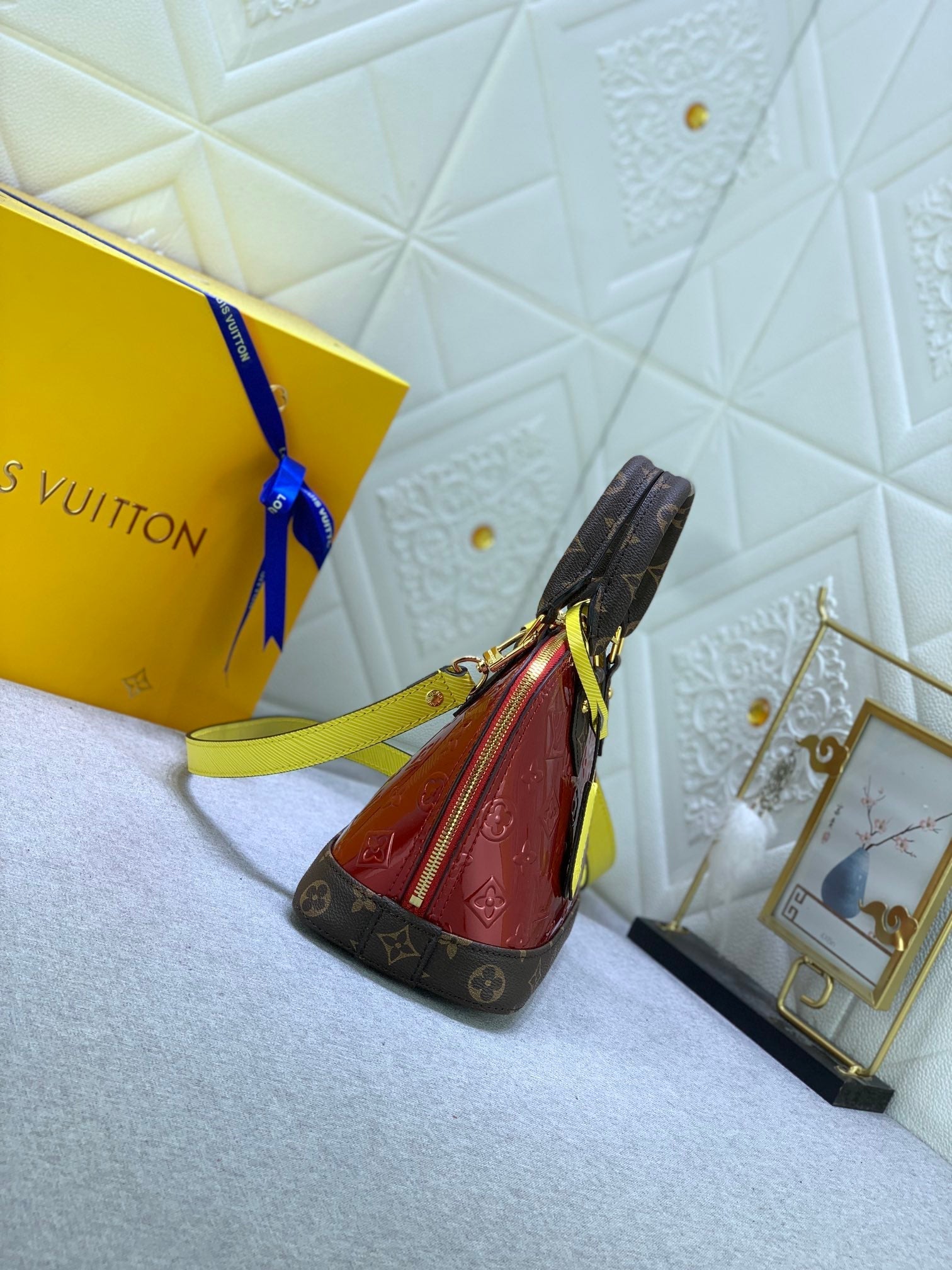 EN - Luxury Bags LUV 836