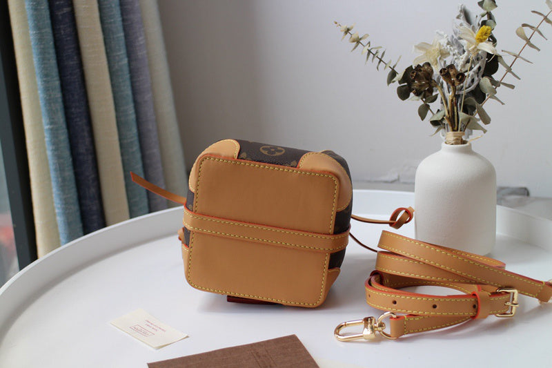 LOV2 Bags - Luxurious Bags  1587