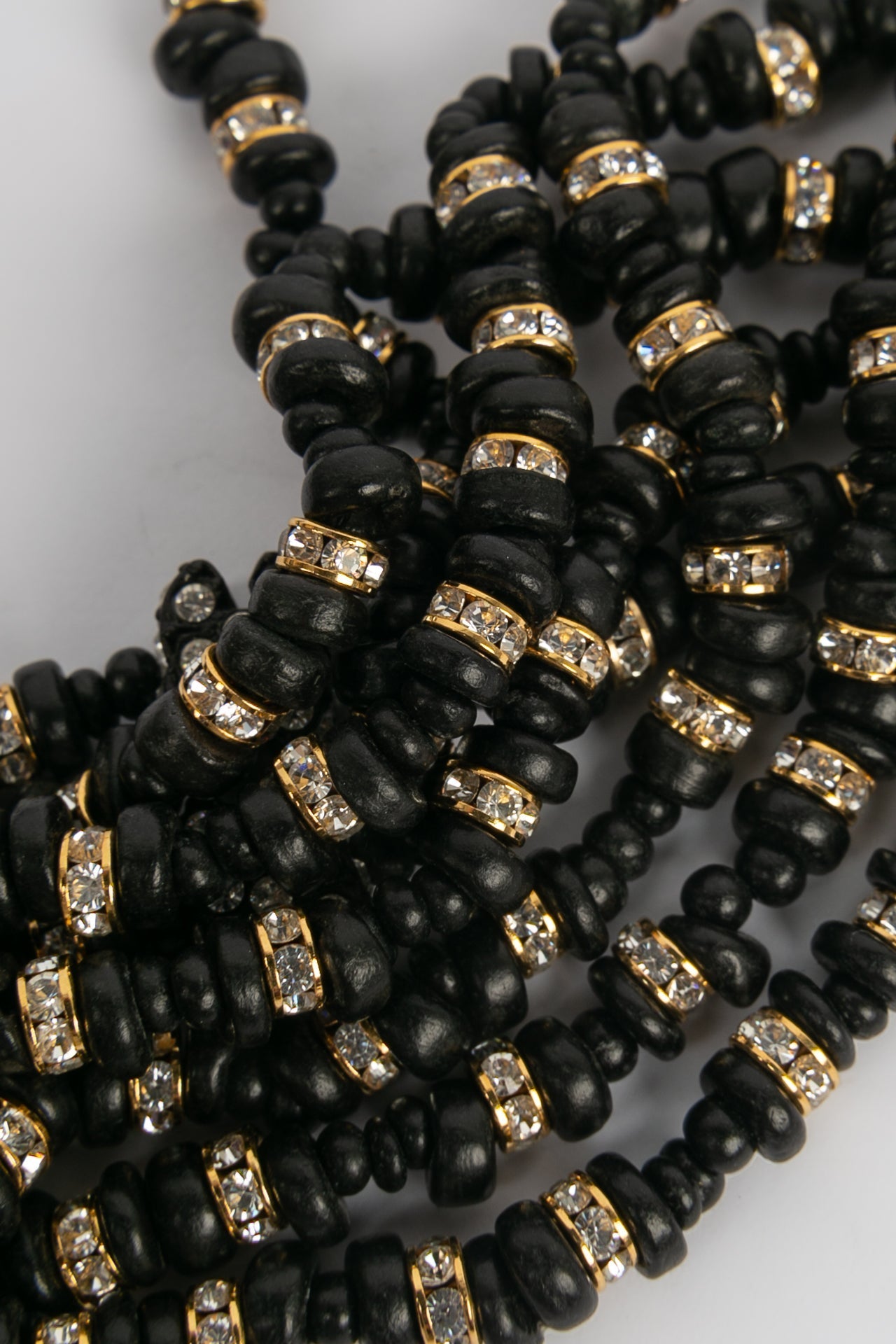 Collier noir Chanel