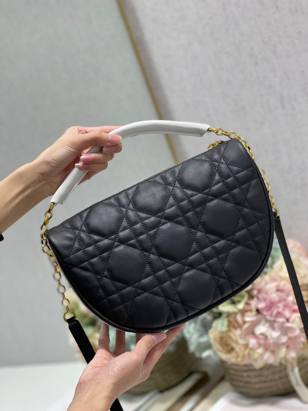 GLAMI MeGLAMIum Vibe Hobo Bag Black Cannage, Black Handbags, Crossbody Bags, 30cm CD M7201ONOA_M911