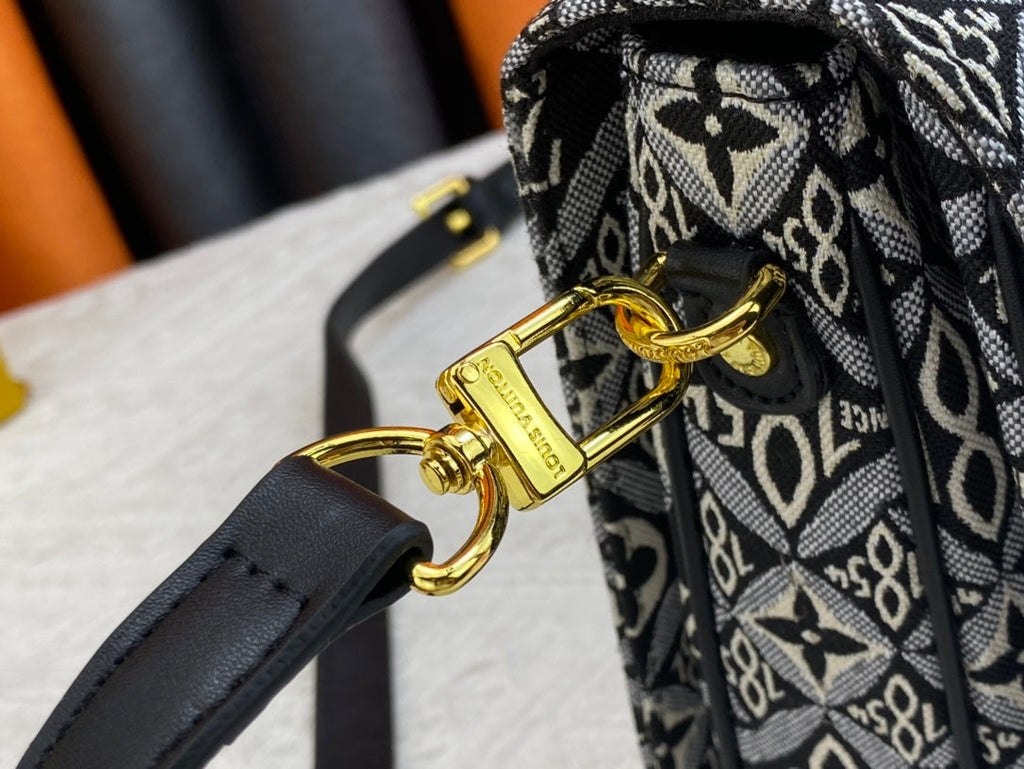 EN - Luxury Bags LUV 800