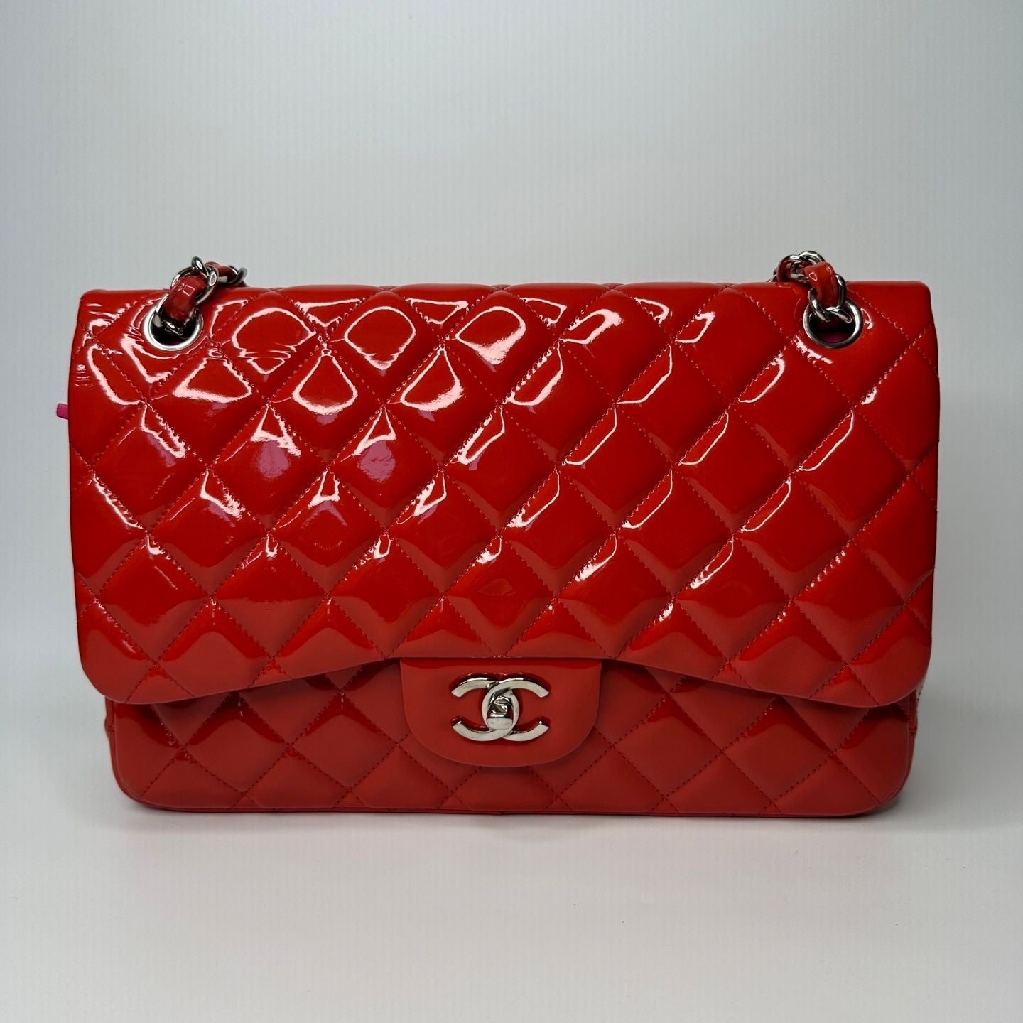 Preloved Chanel classic flap bag patent leather red -NG102764