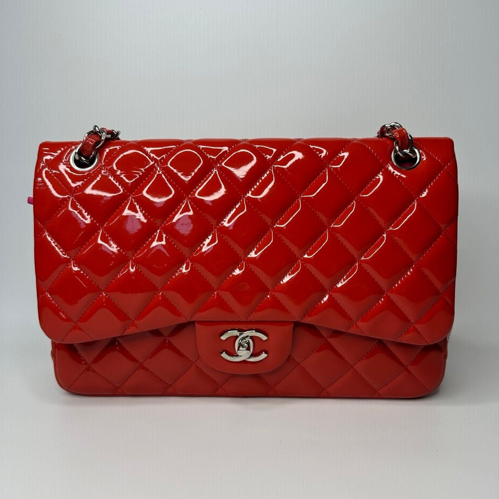 Preloved Chanel classic flap bag patent leather red -NG102764