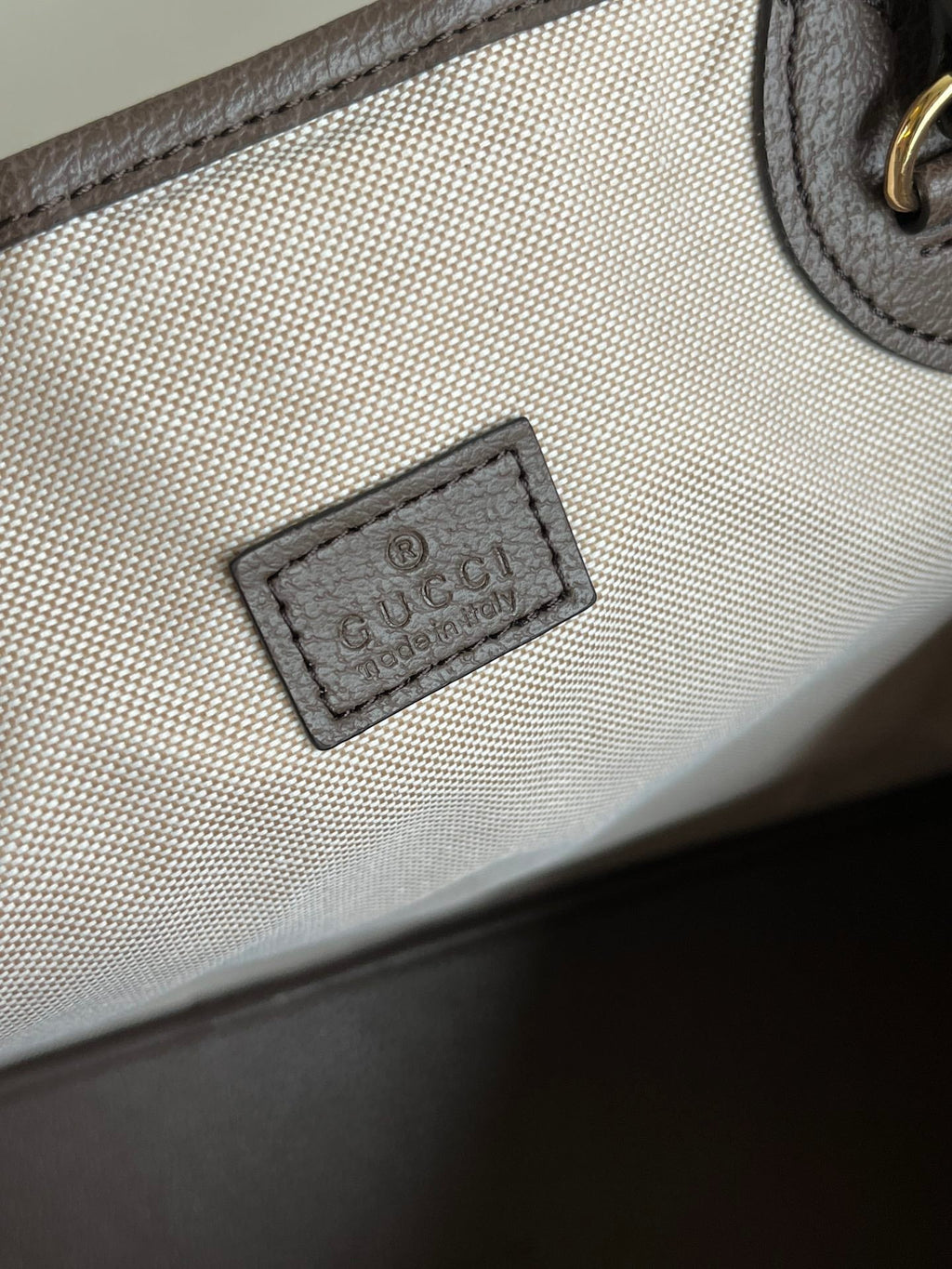 EN - Luxury Bags GCI 580