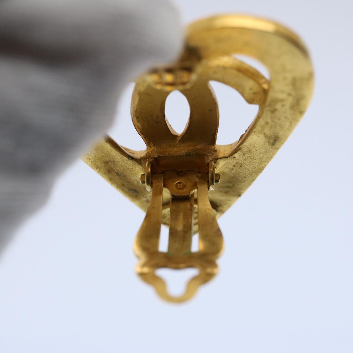 CHANEL heart Earring Gold Tone CC 60077A