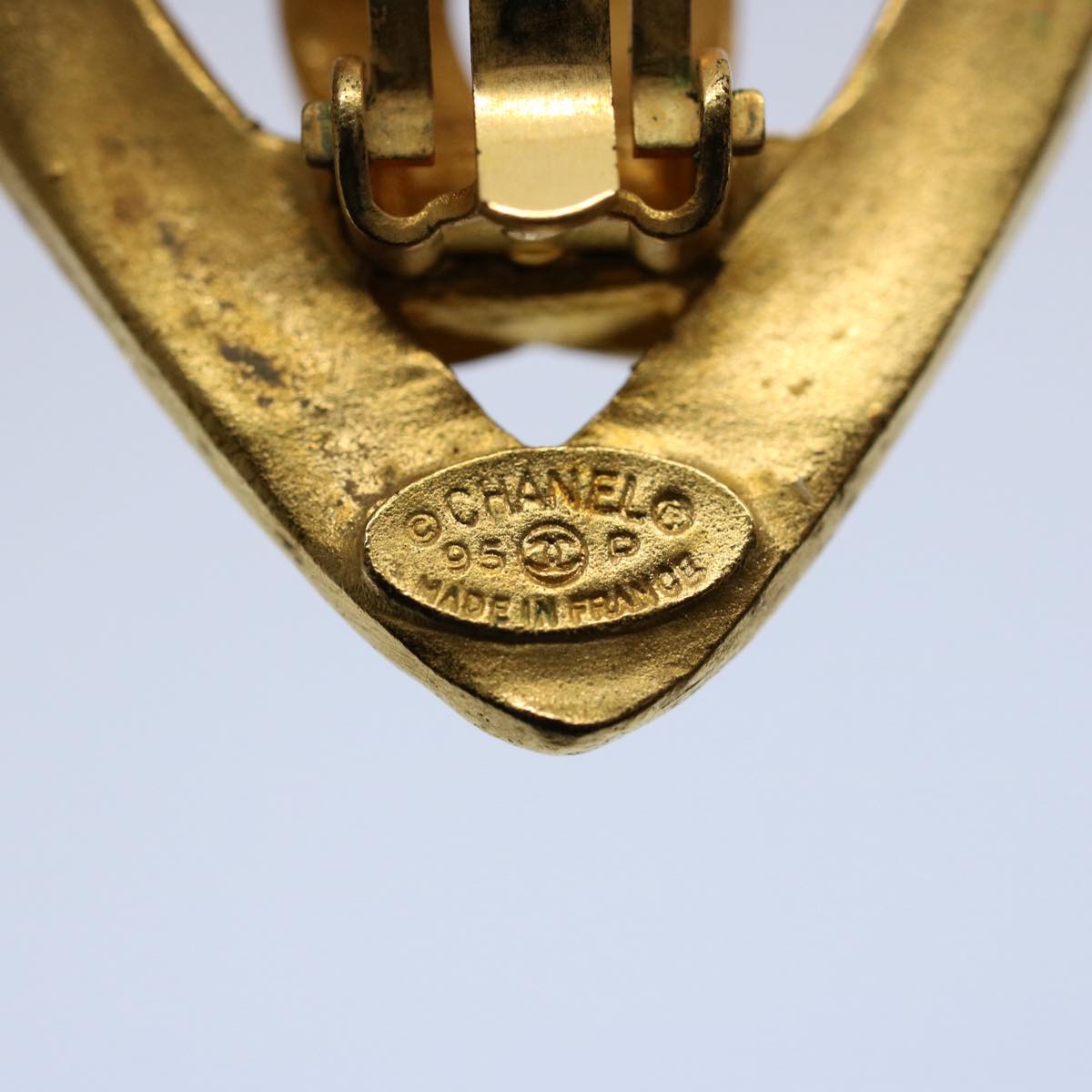 CHANEL heart Earring Gold Tone CC 60077A