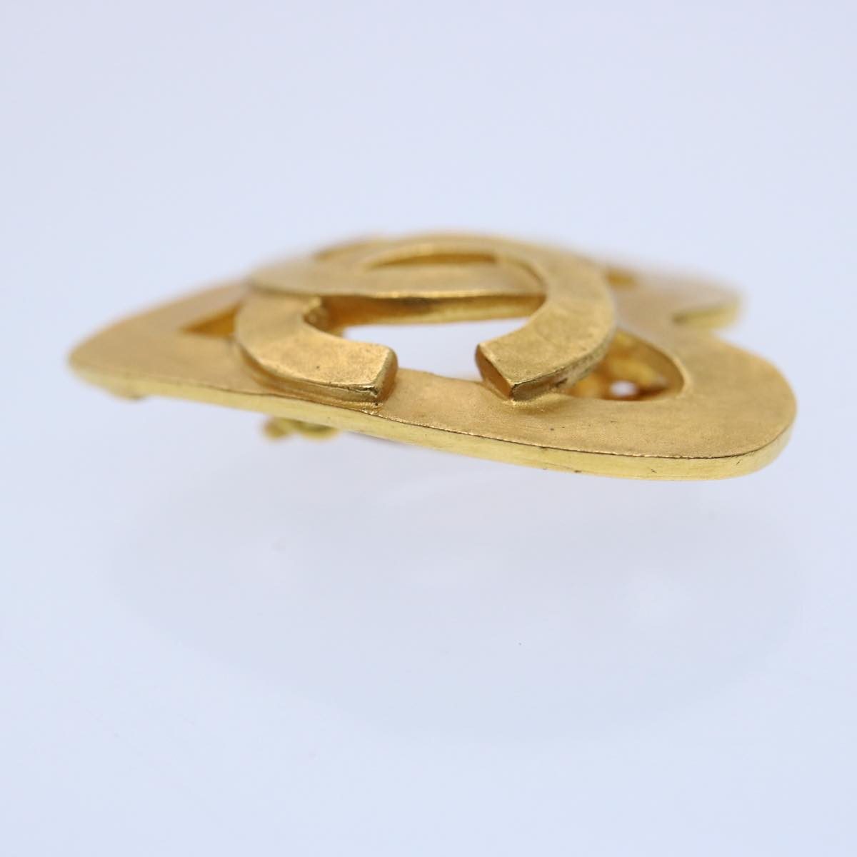 CHANEL heart Earring Gold Tone CC 60077A