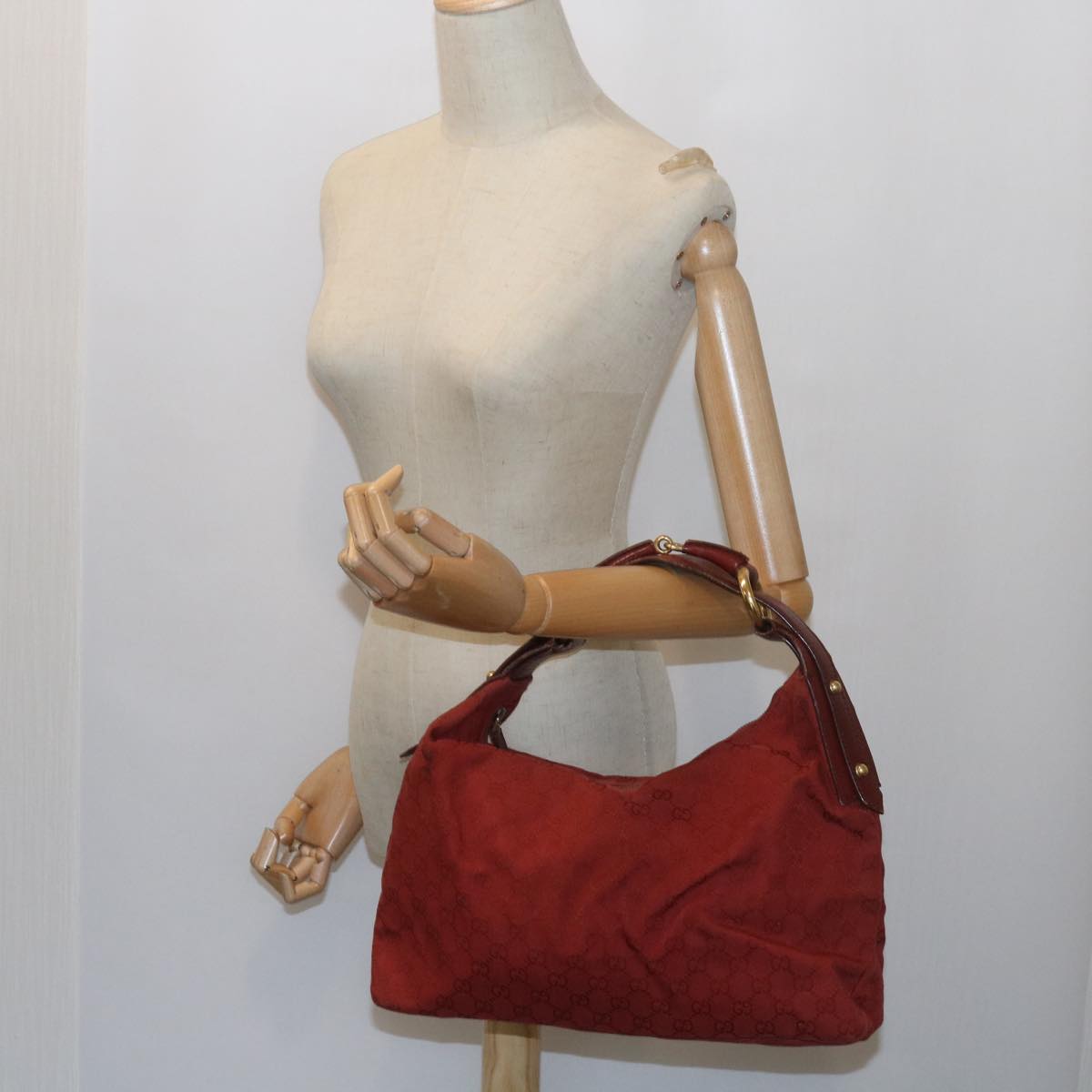 GUCCI GG Canvas Shoulder Bag Red 115867 60152