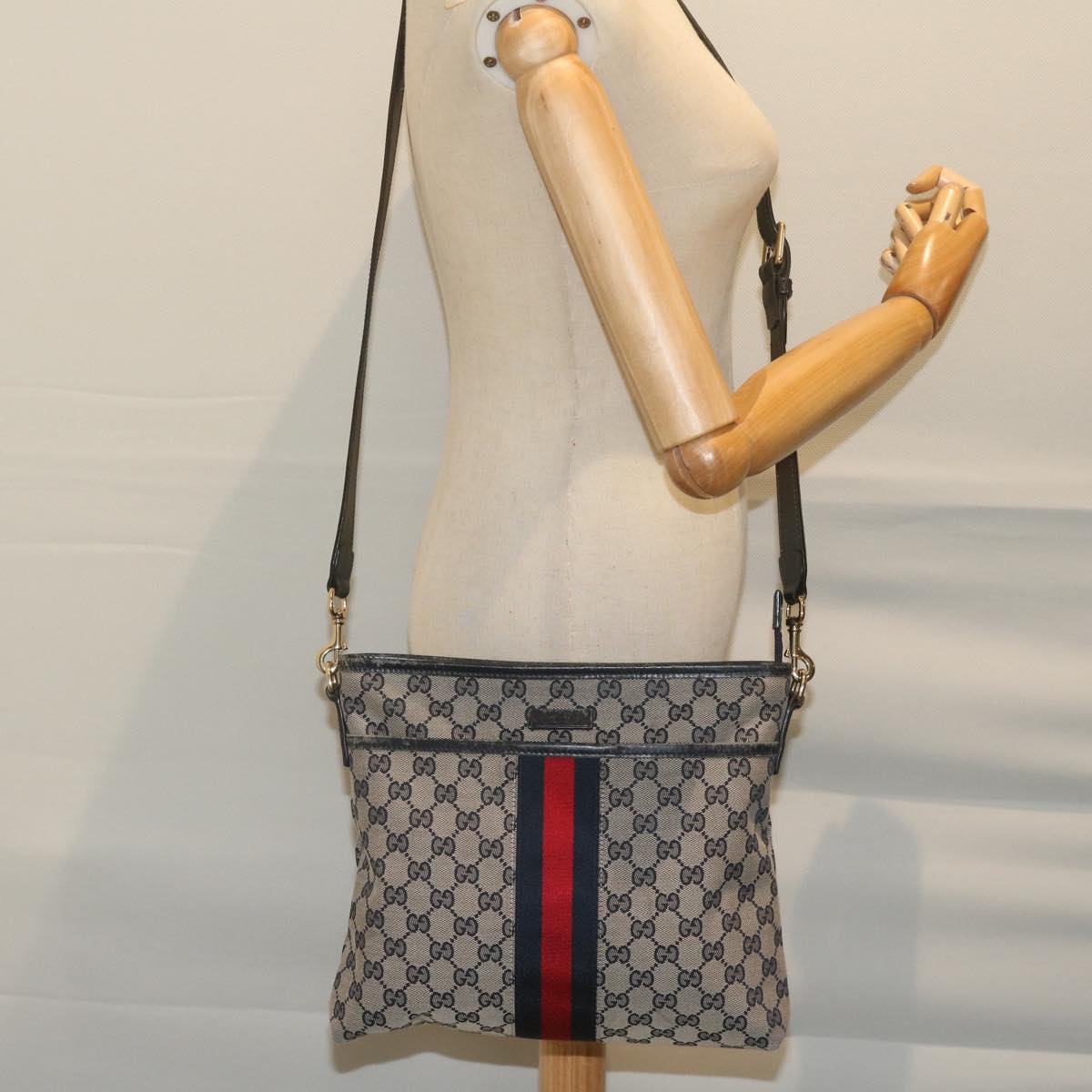 GUCCI GG Canvas Sherry Line Shoulder Bag Red Navy 388926 60317
