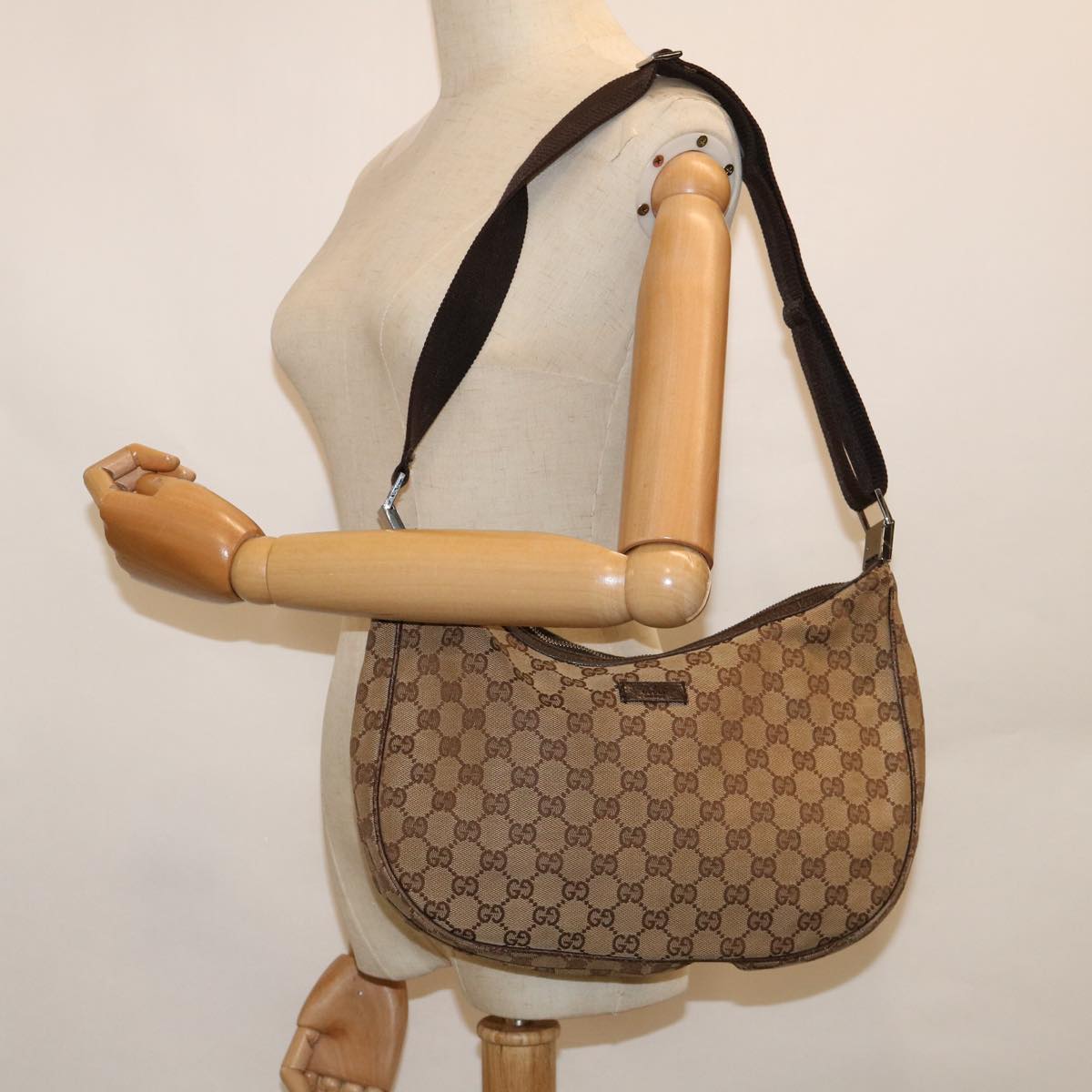GUCCI GG Canvas Shoulder Bag Beige 122790 60390