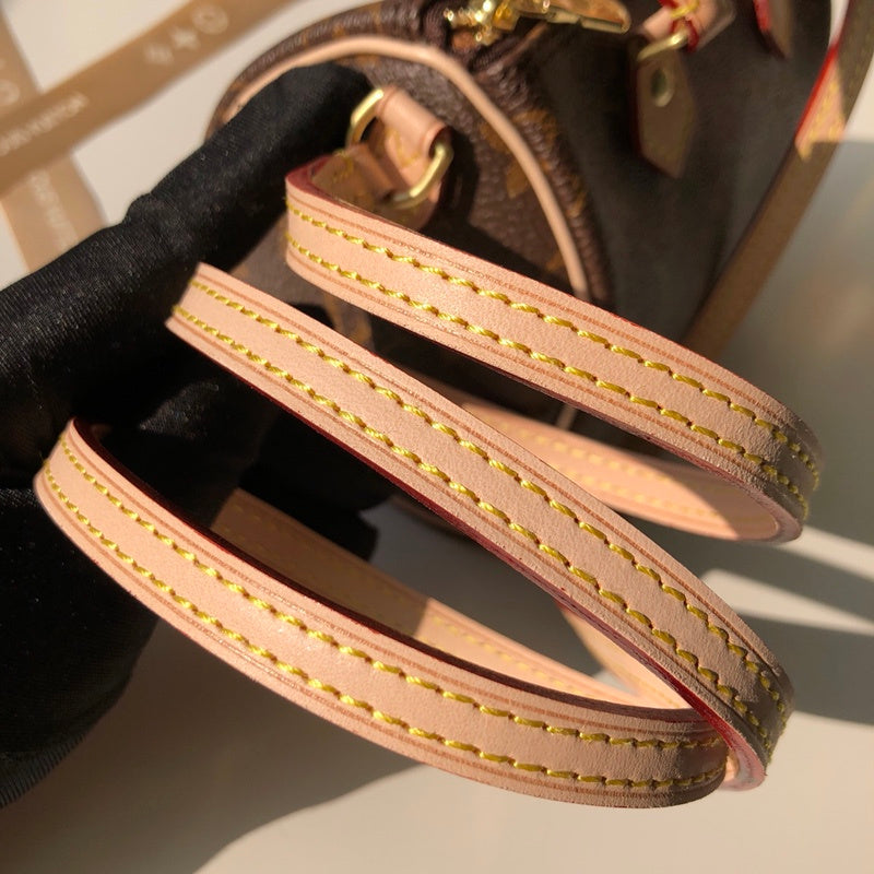 LOV2 Bags - Fashion Bags  2628
