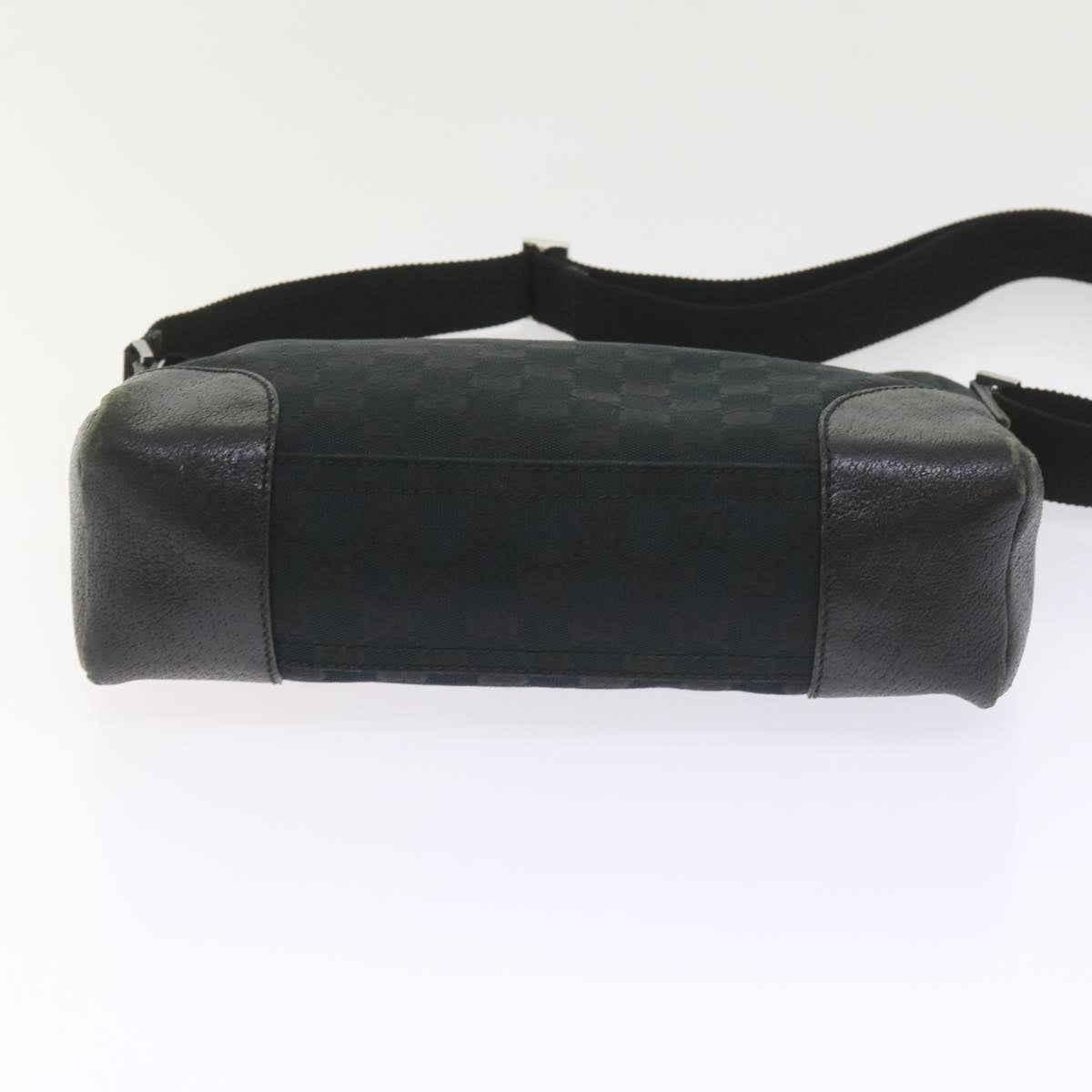 GUCCI GG Canvas Shoulder Bag Black 114273 60584