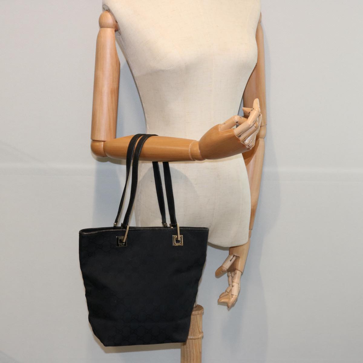 GUCCI GG Canvas Tote Bag Black 002 1099 60794
