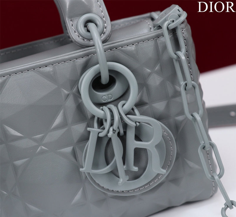 ELE - Dir Bags - 1676
