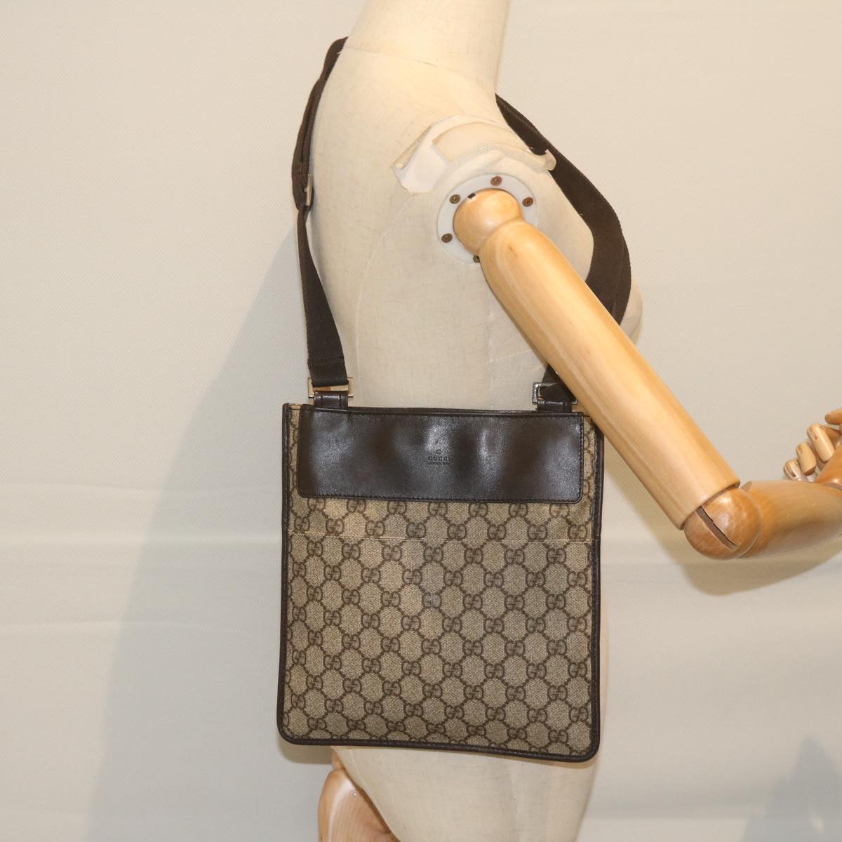 GUCCI GG Supreme Shoulder Bag PVC Leather Beige 27639 61079