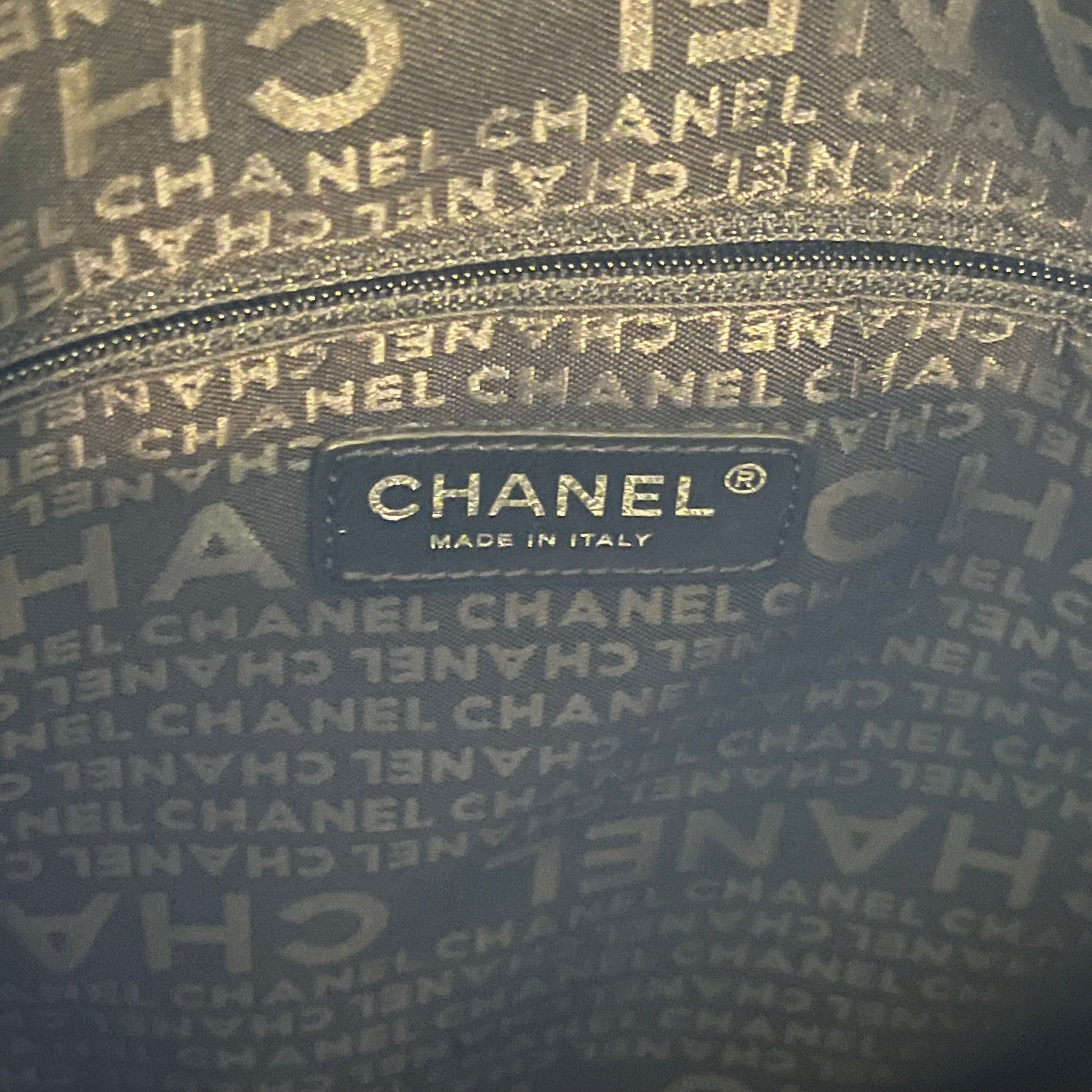 CHANEL Ultimate Soft Lambskin Hobo ADI1180