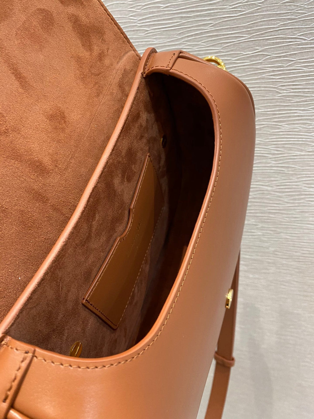 GLAMI Brown MeGLAMIum BoGLAMIy Bag For Women 22cm/9in