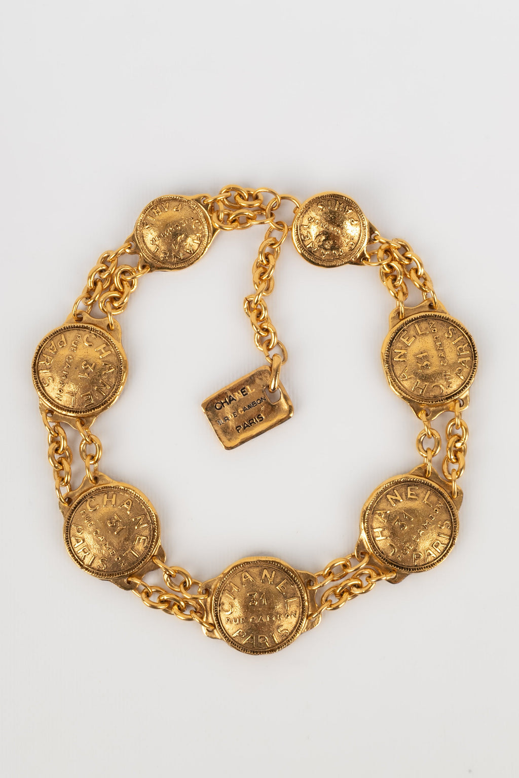 Collier court en mÃƒÆ’Ã‚Â©tal dorÃƒÆ’Ã‚Â© Chanel