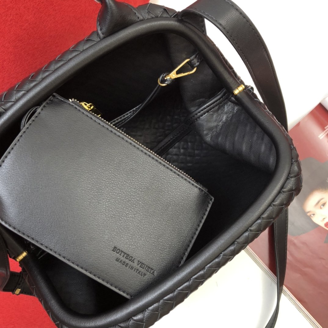 GLAMI Handle Black, For Women, WomenÃƒÂ¢Ã¢â€šÂ¬Ã¢â€žÂ¢s Bags 13.4in/34cm 691185V01D18425