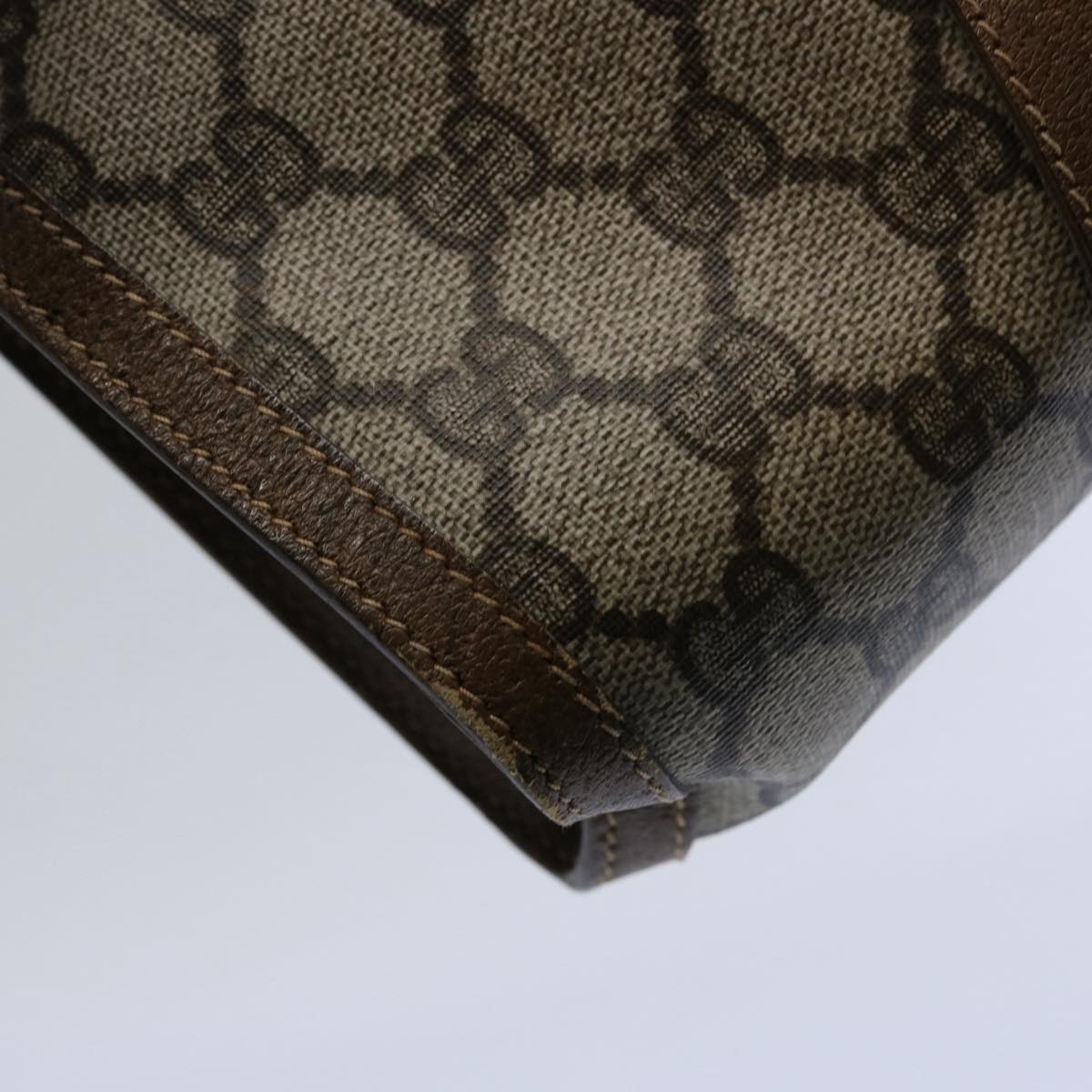 GUCCI GG Supreme Web Sherry Line Clutch Bag Beige Red Green 89 01 032 61756