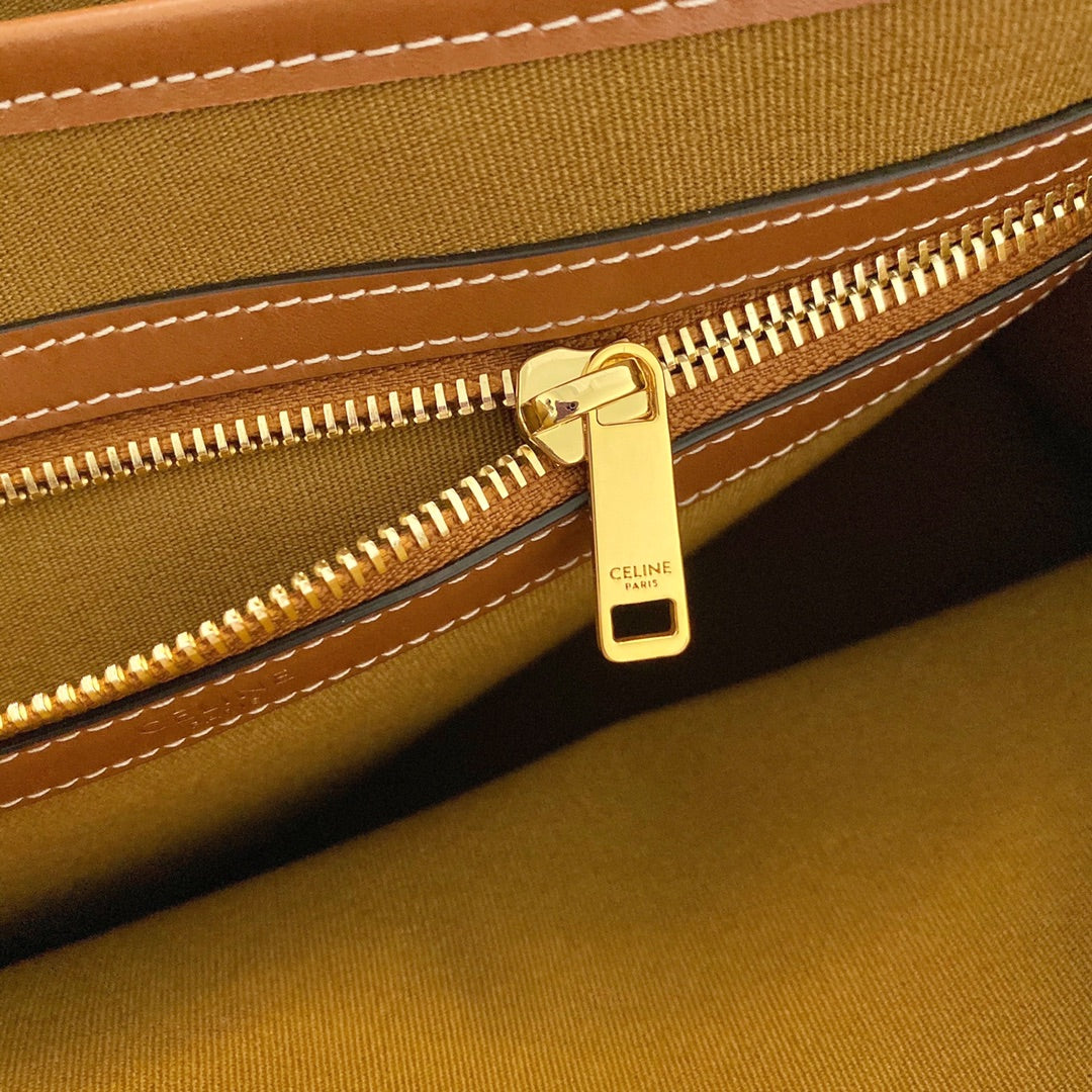 GLAMI Horizontal Cabas In Triomphe Canvas Tan For Women 17in/43cm 197912BZJ.04LU