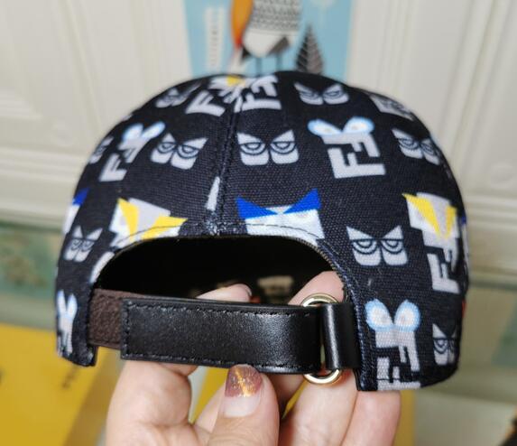 SAMC - Mix Hats - 033