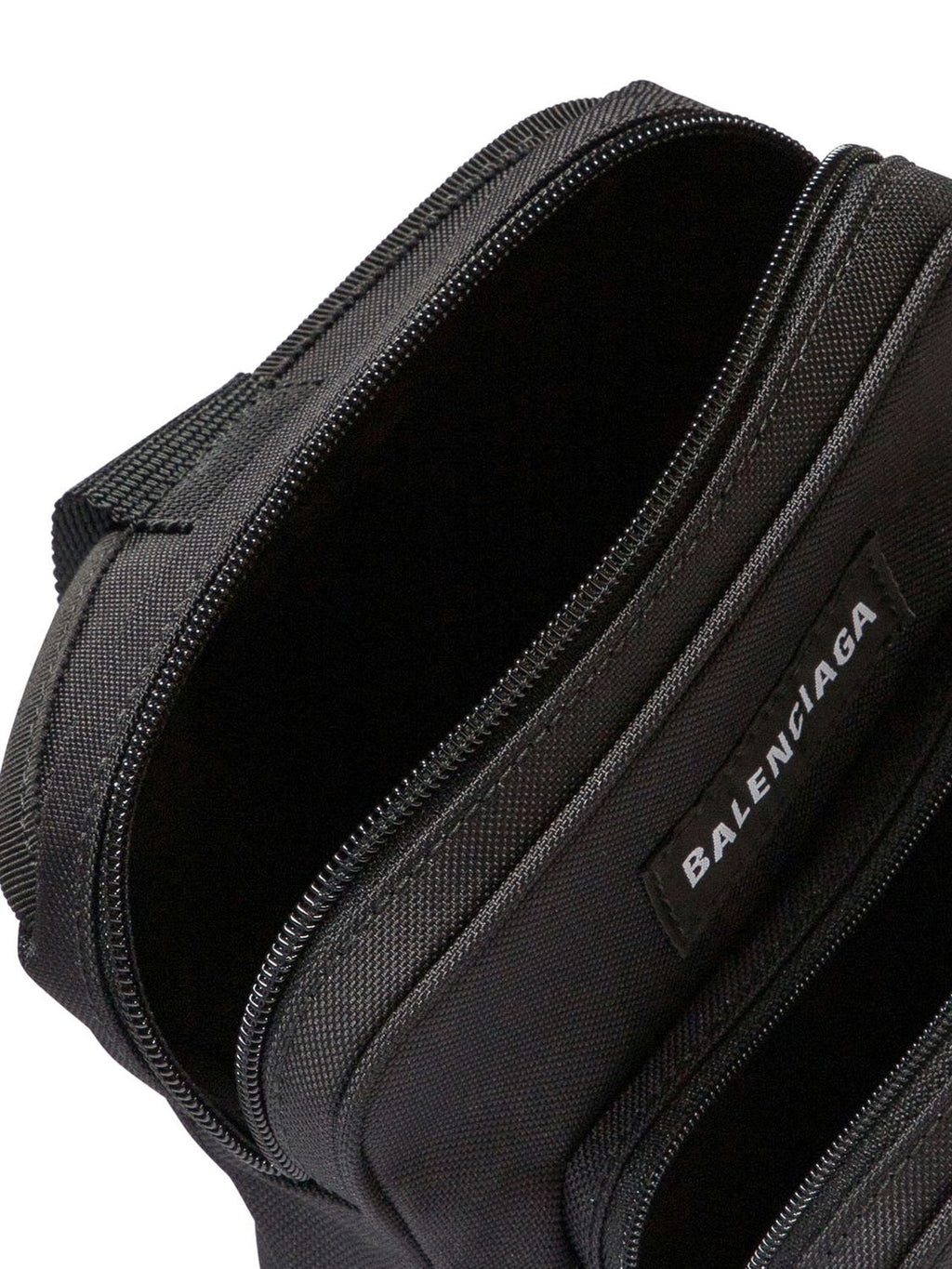 EXPLORER CROSSBODY BAG