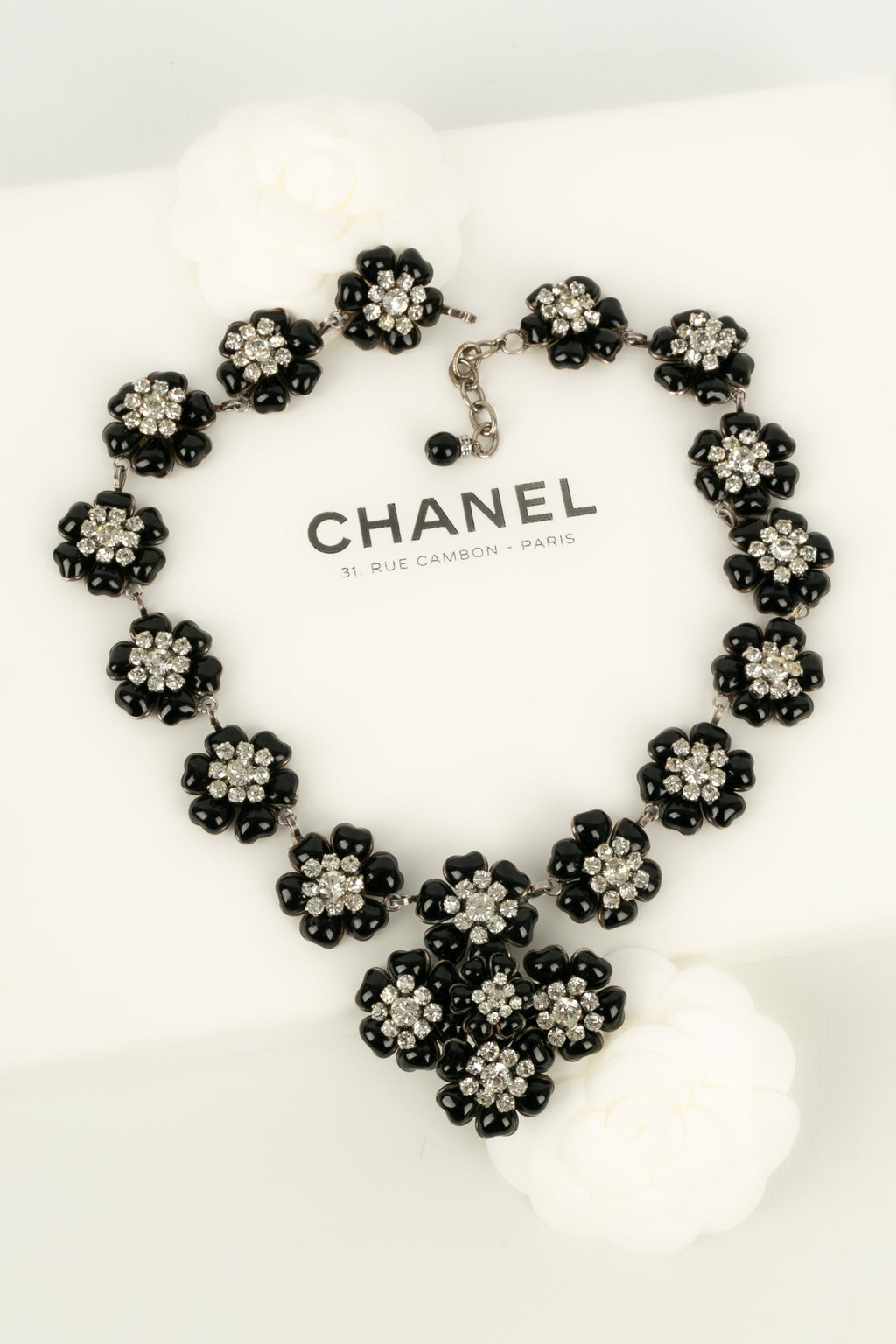 Collier camÃƒÆ’Ã‚Â©lias en pÃƒÆ’Ã‚Â¢te de verre Chanel