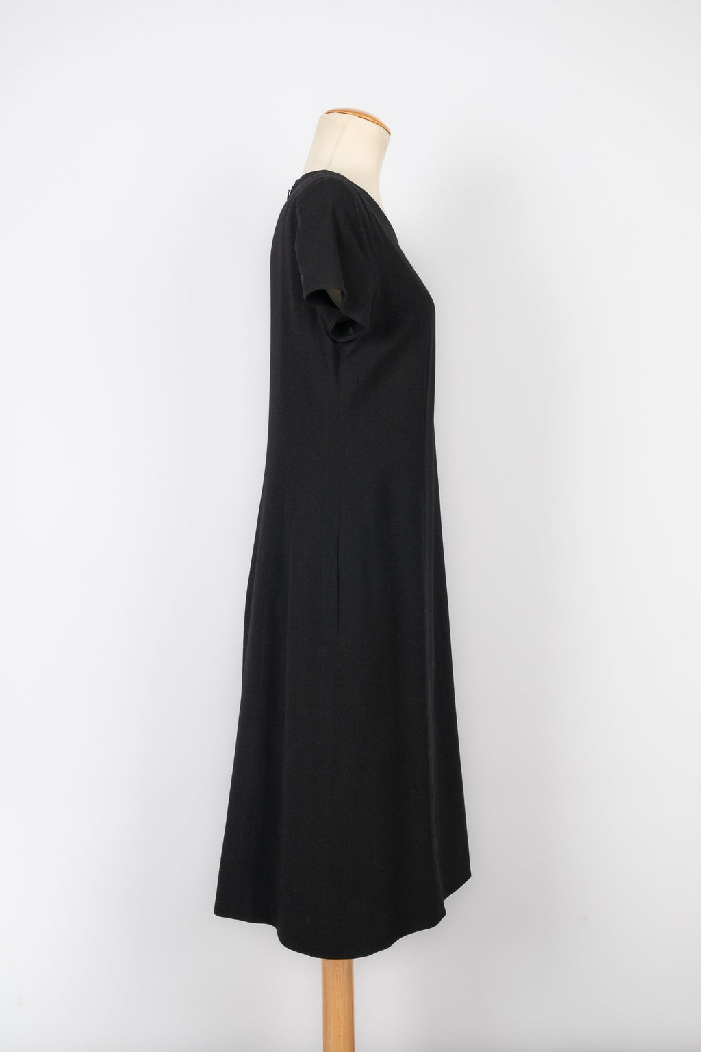 Robe noire Chanel 1990's