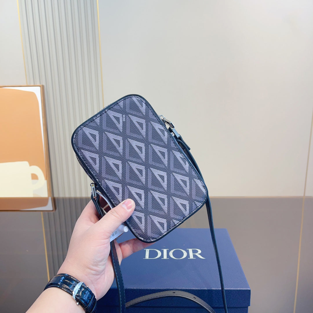 EN - Luxury Bags DIR 367
