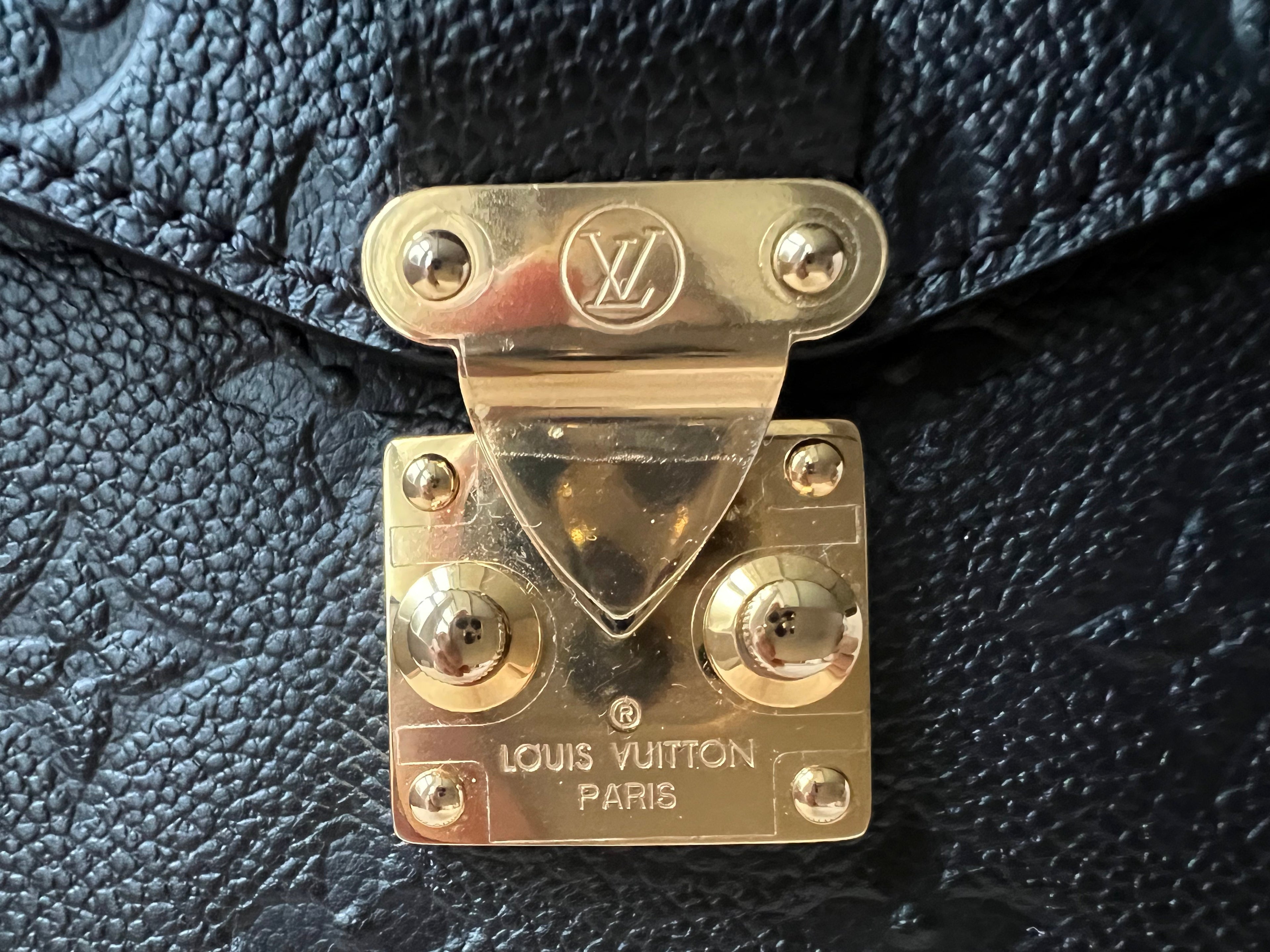Louis Vuitton Pochette Metis Black Empreinte (RRP £2,110)