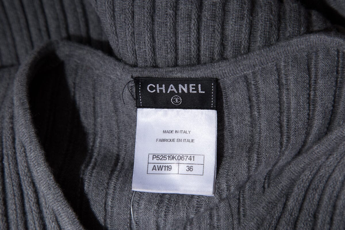 Chanel Grey Wool 2015 Midi Length V-Neck Dress SZ 36