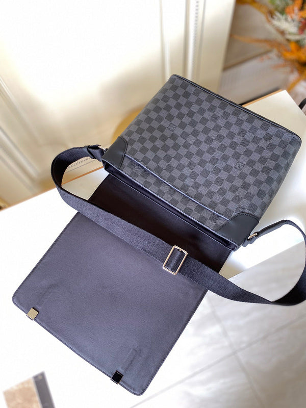 LOV2 Bags - Luxurious Bags  1674