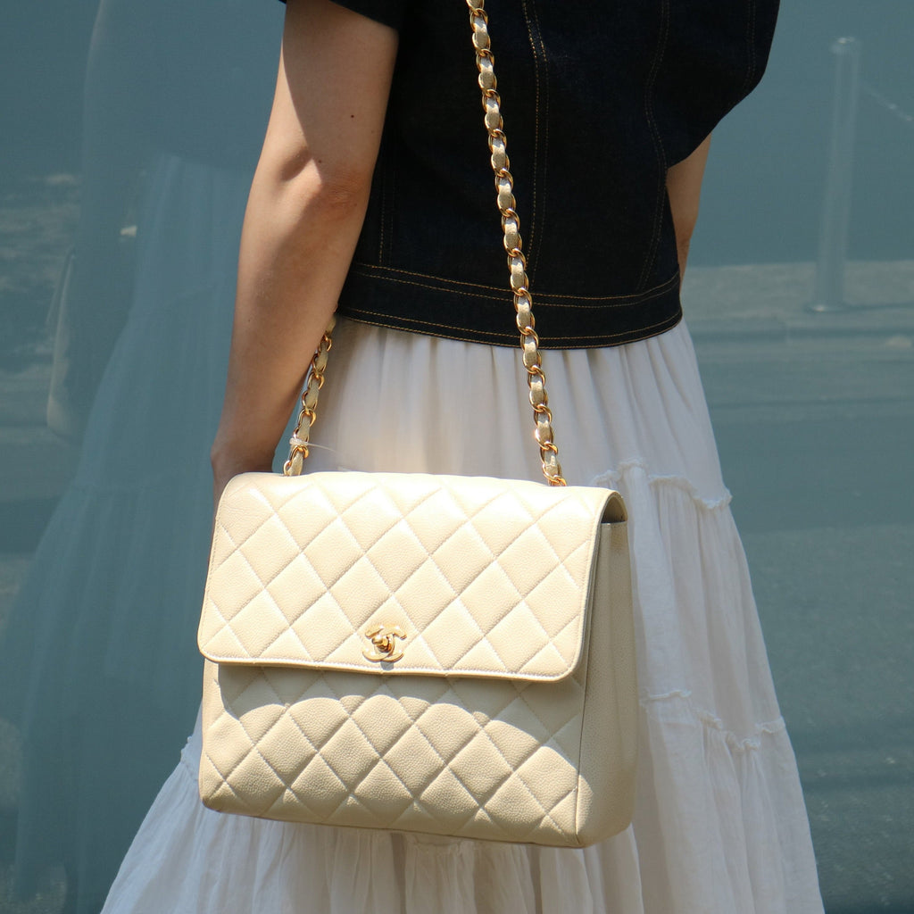 CHANEL 1996 Ivory Caviar Straight Flap Large 63585