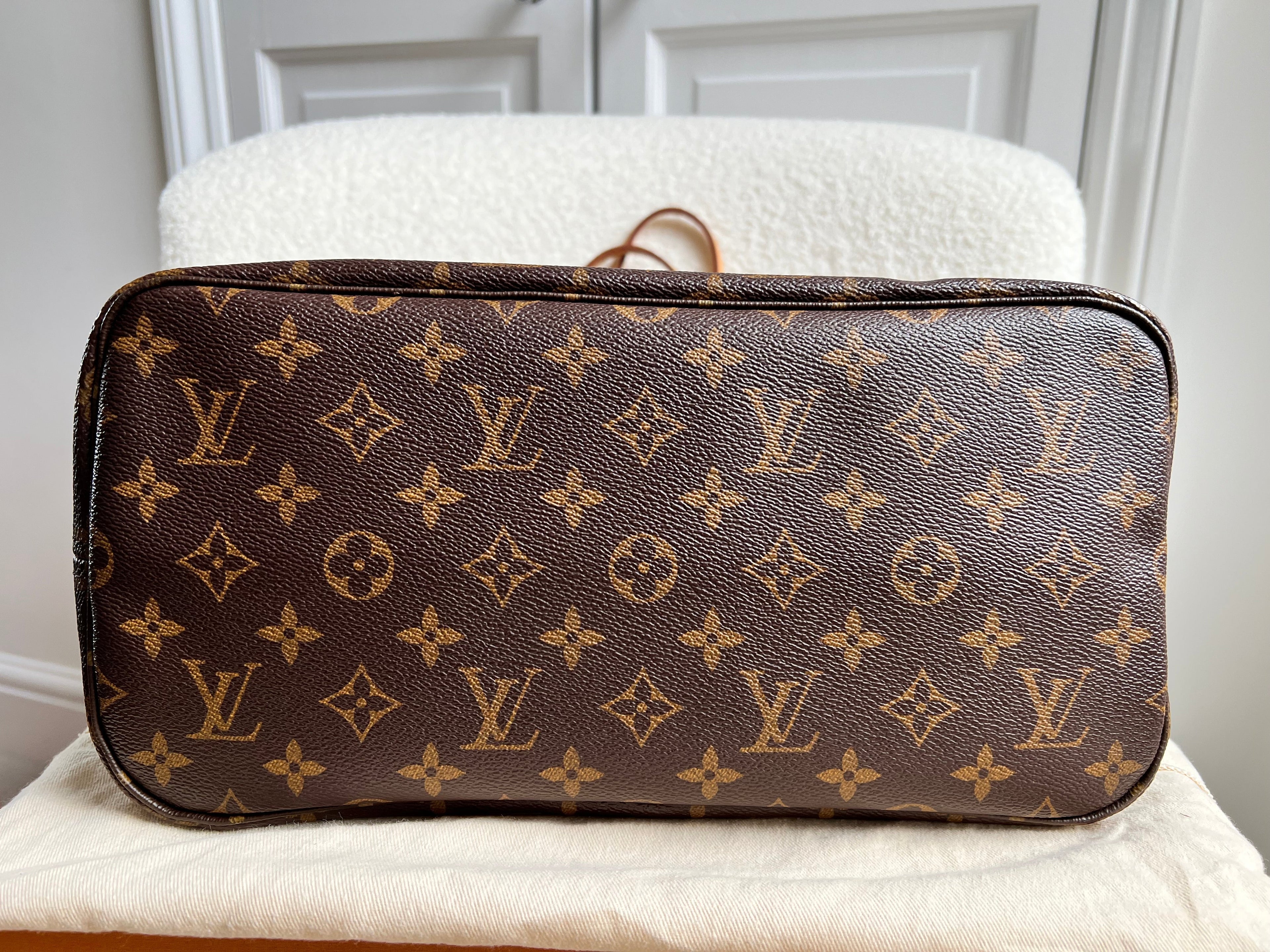 Louis Vuitton Neverfull MM Monogram Red (RRP £1,410)
