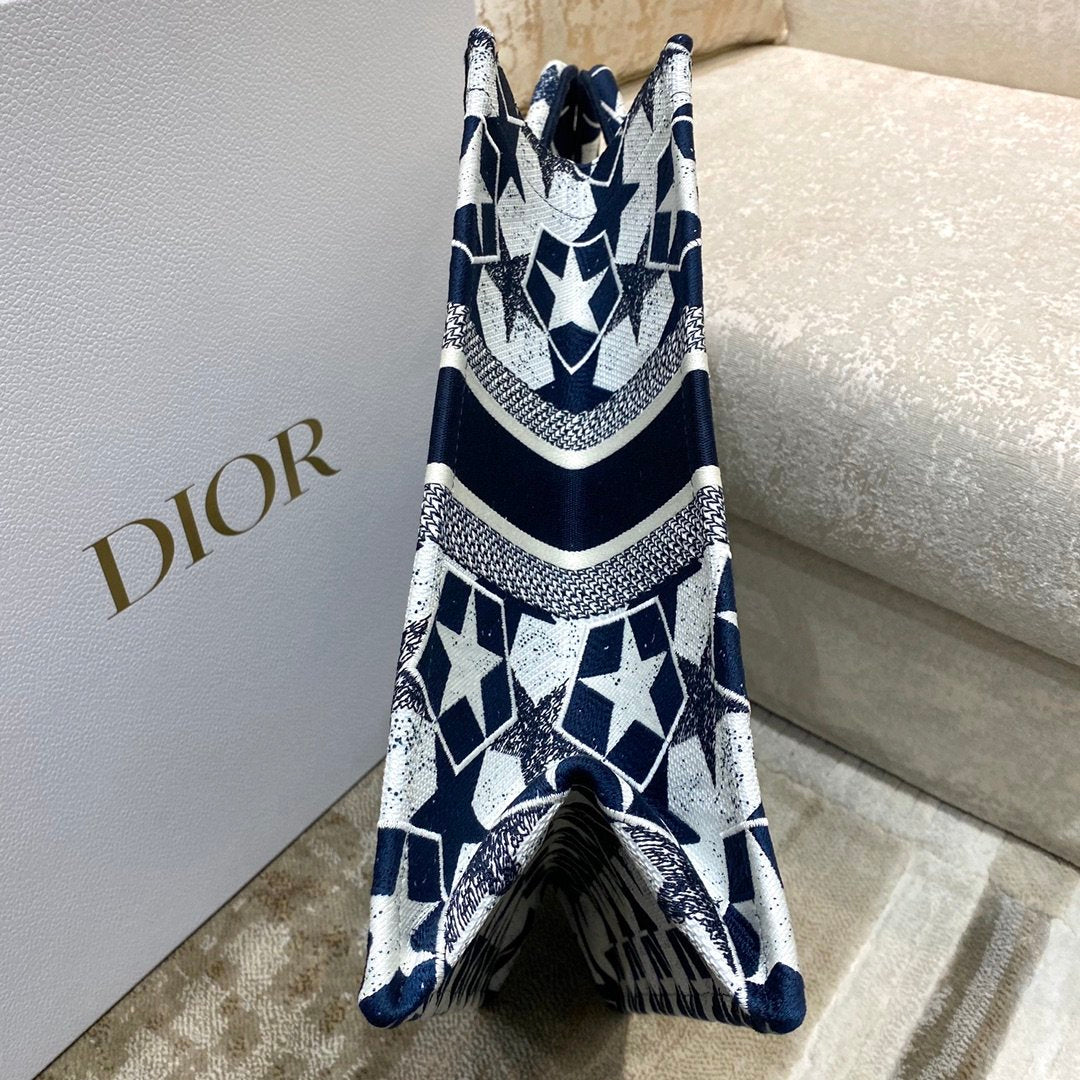 GLAMI Large Book Tote Blue and White Ãƒâ€°toile Embroidery, Blue/White, For Women WomenÃ¢â‚¬â„¢s Handbags, 41cm CD M1286ZTQX_M928