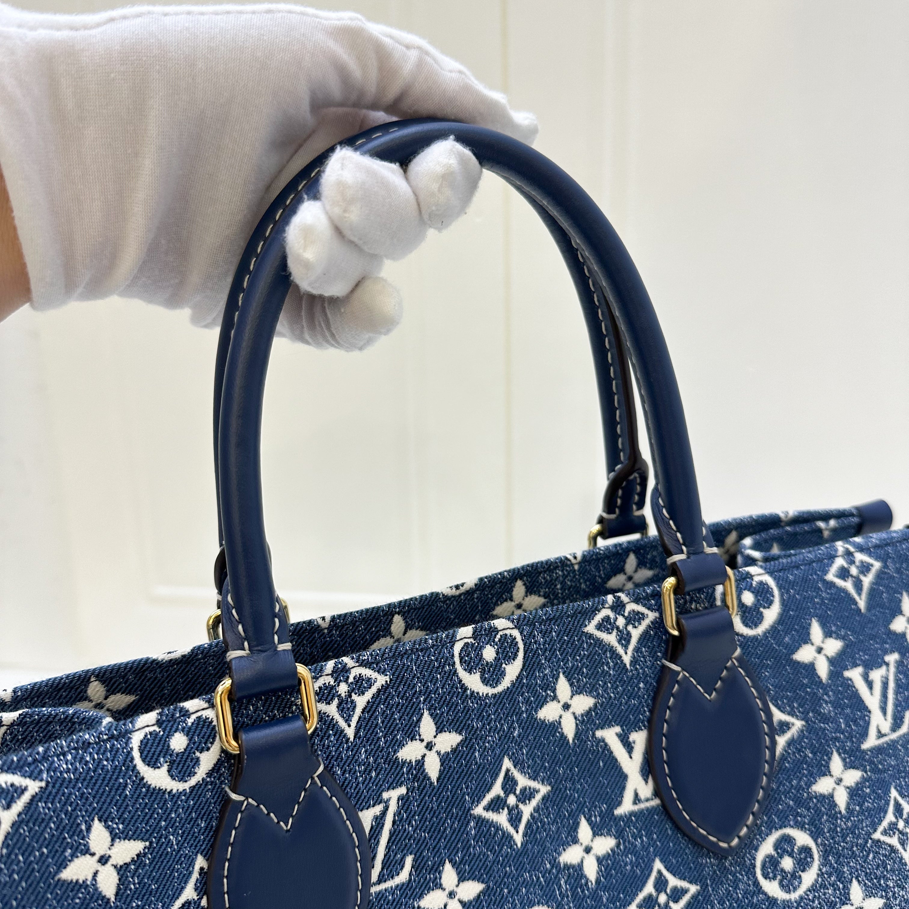 LV Onthego MM in Ombre Blue Denim and GHW