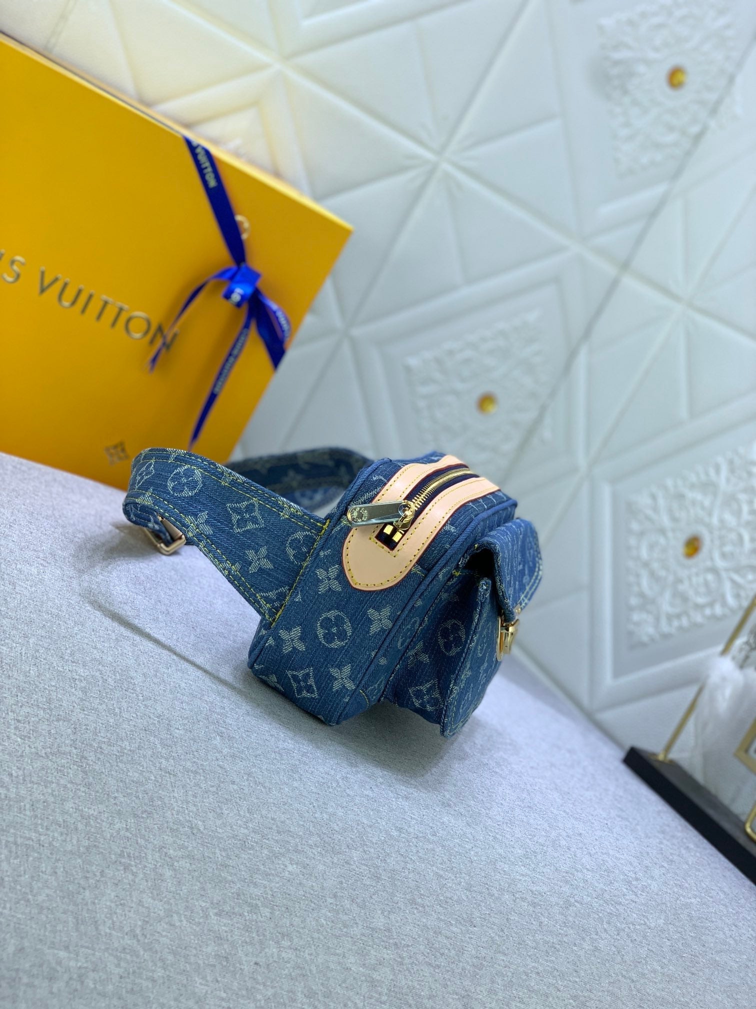 EN - New Bag LUV 639